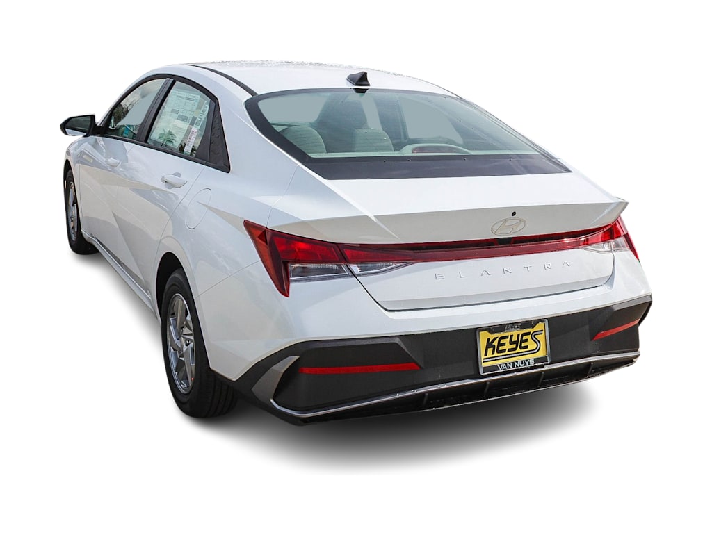 Thumbnail: 2026 Hyundai Elantra - 3