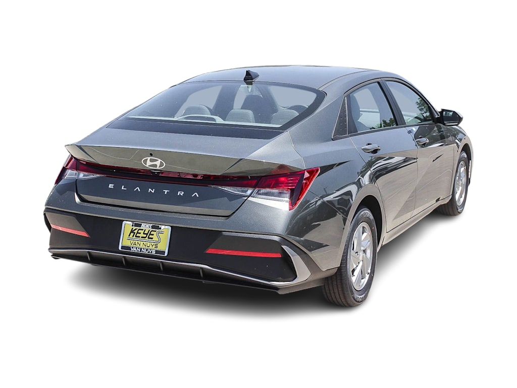 Thumbnail: 2026 Hyundai Elantra - 18