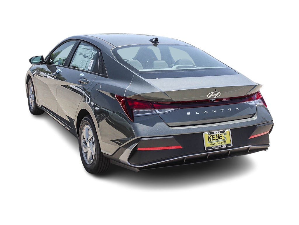 Thumbnail: 2026 Hyundai Elantra - 3