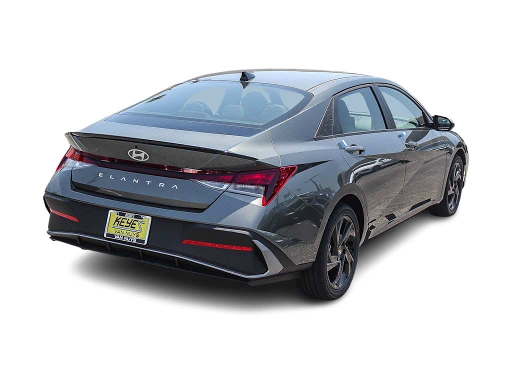 Thumbnail: 2026 Hyundai Elantra - 18