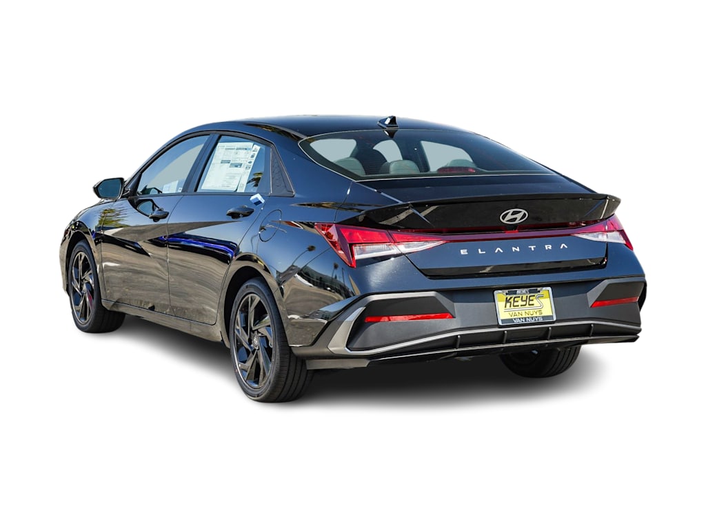 Thumbnail: 2026 Hyundai Elantra - 3