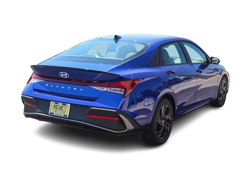 Thumbnail: 2026 Hyundai Elantra - 18