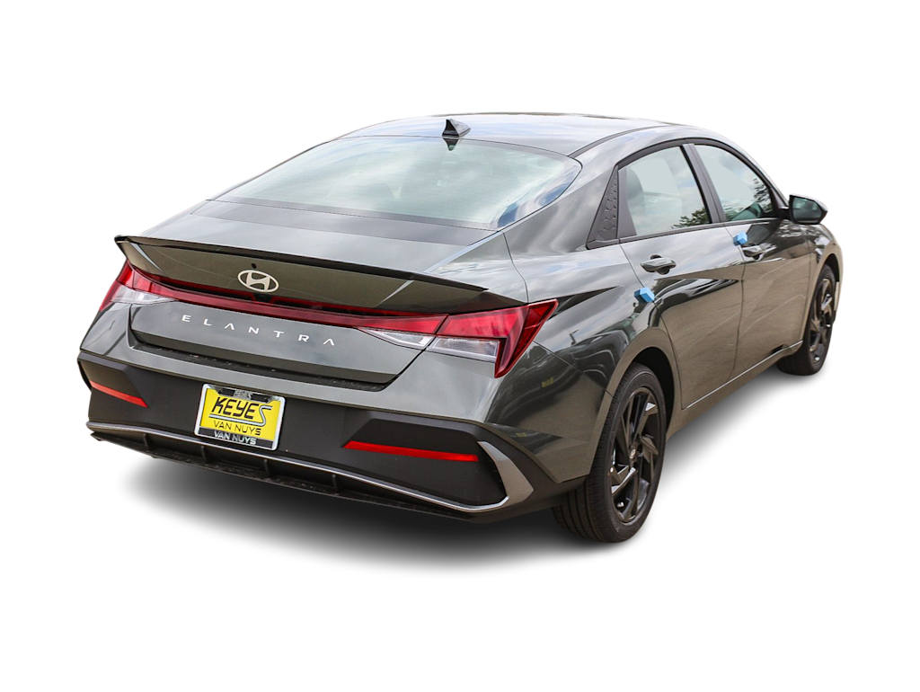 Thumbnail: 2026 Hyundai Elantra - 18