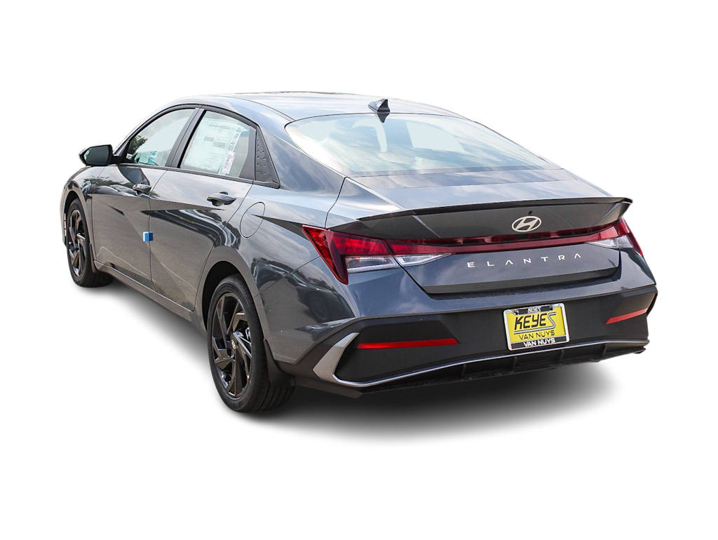 Thumbnail: 2026 Hyundai Elantra - 3