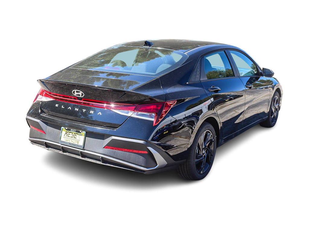 Thumbnail: 2026 Hyundai Elantra - 17