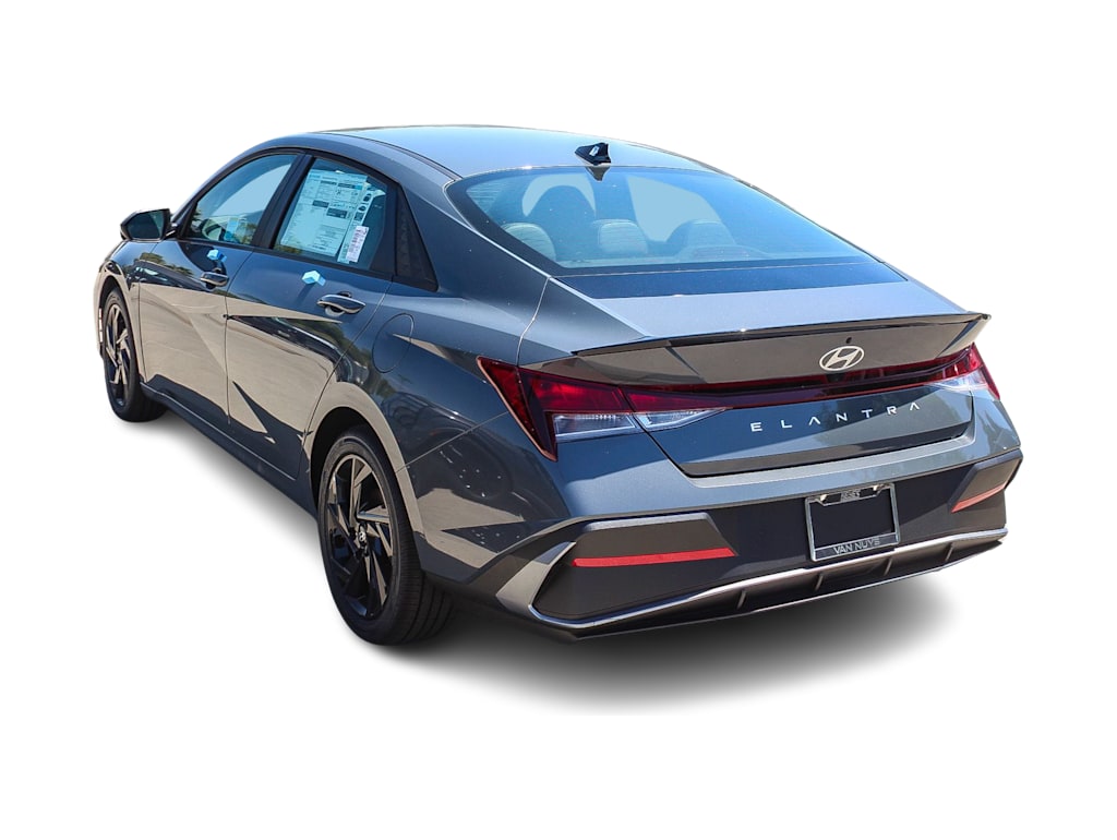 Thumbnail: 2026 Hyundai Elantra - 3