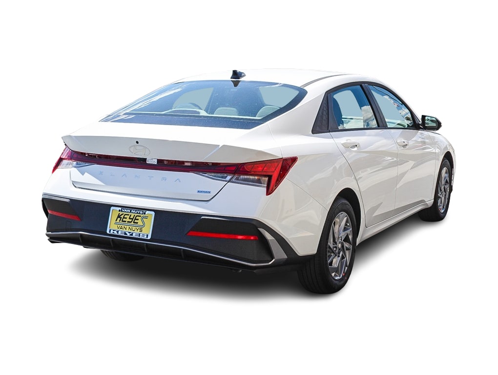 Thumbnail: 2025 Hyundai Elantra - 17