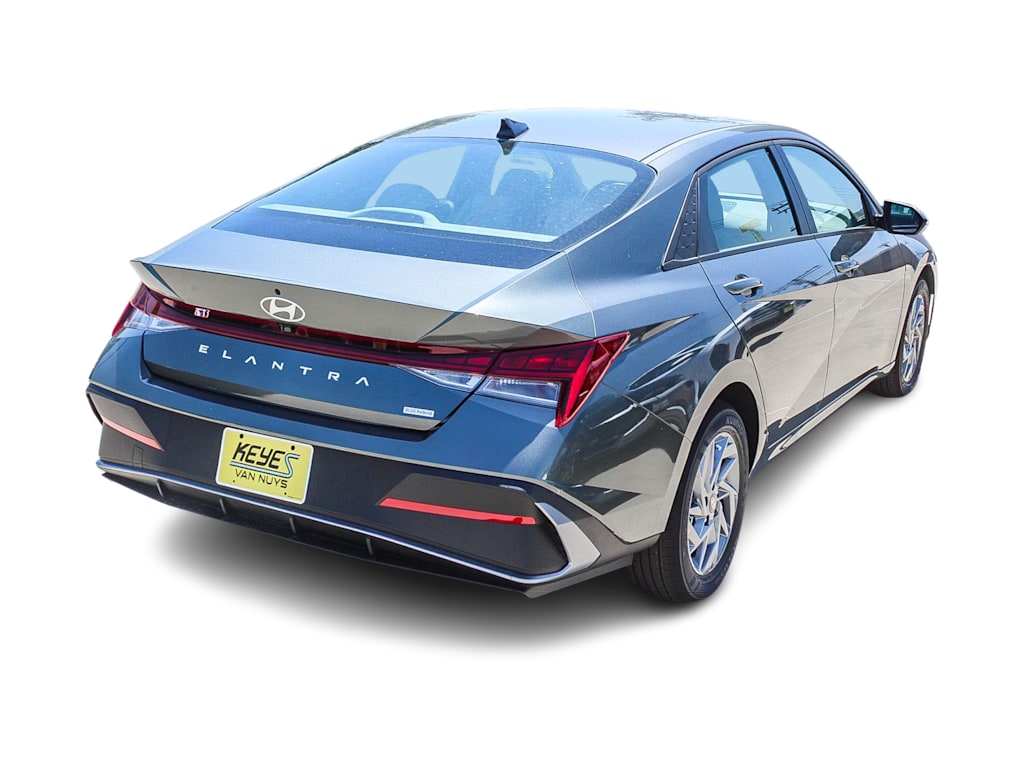 Thumbnail: 2026 Hyundai Elantra - 17