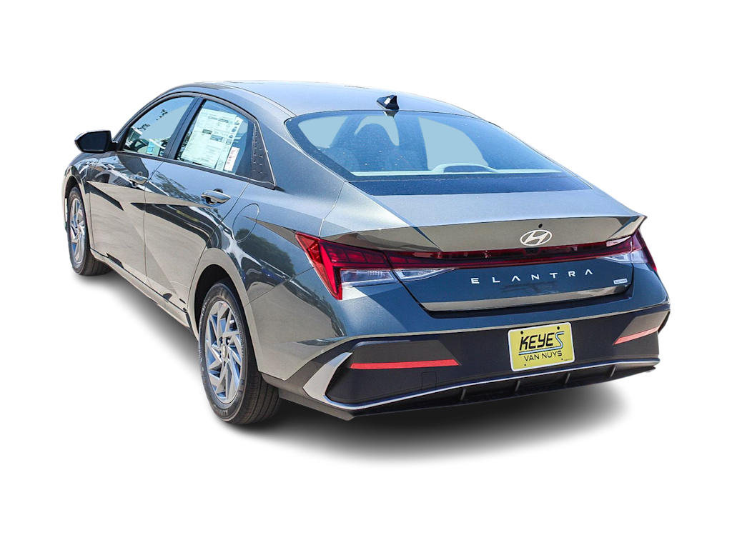 Thumbnail: 2026 Hyundai Elantra - 3