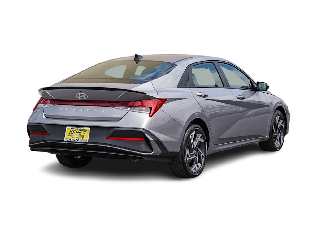 Thumbnail: 2025 Hyundai Elantra - 17