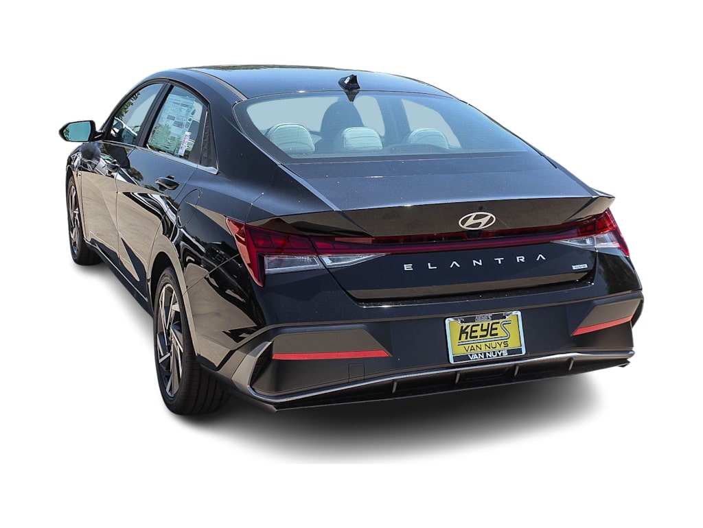 Thumbnail: 2026 Hyundai Elantra - 3
