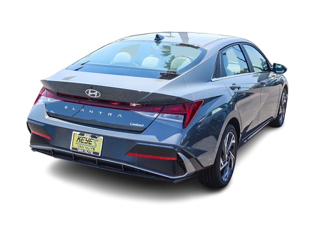 Thumbnail: 2026 Hyundai Elantra - 18
