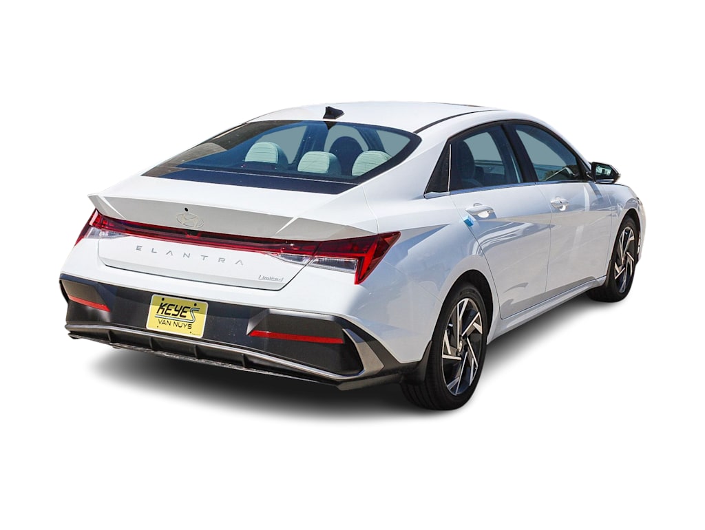 Thumbnail: 2026 Hyundai Elantra - 18