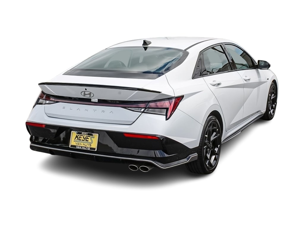 Thumbnail: 2025 Hyundai Elantra - 17