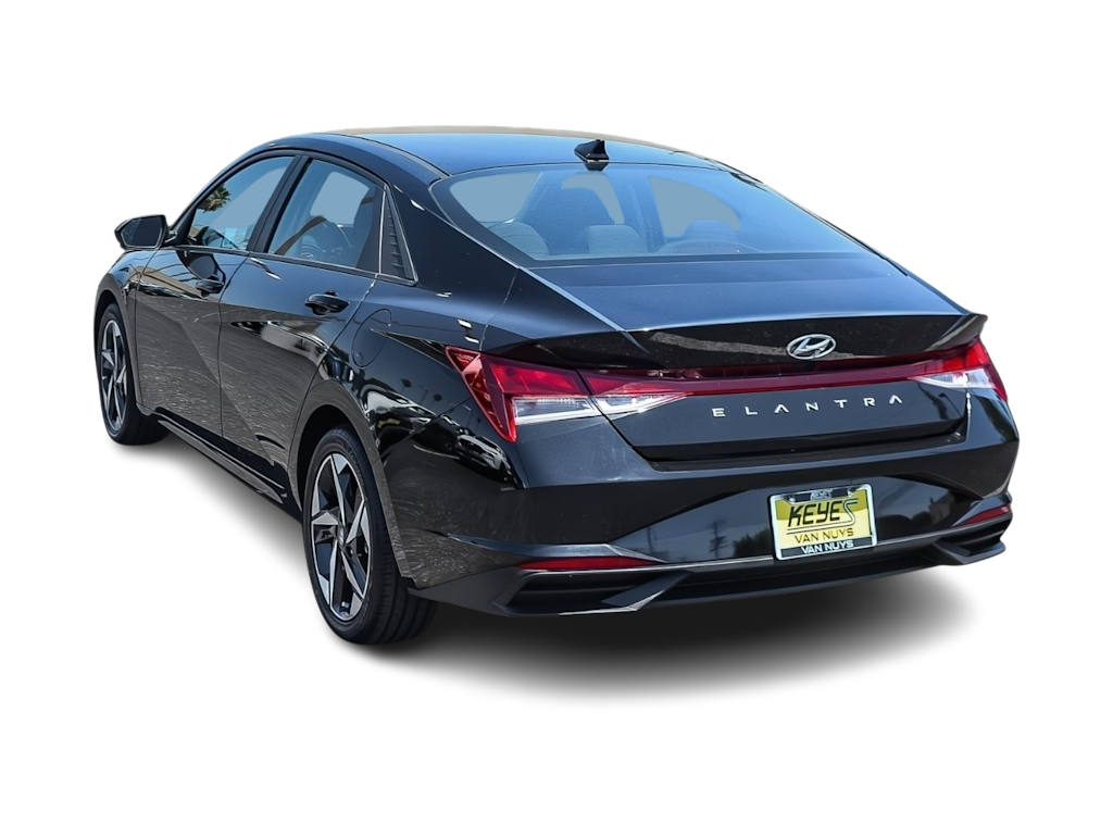 Thumbnail: 2023 Hyundai Elantra - 3