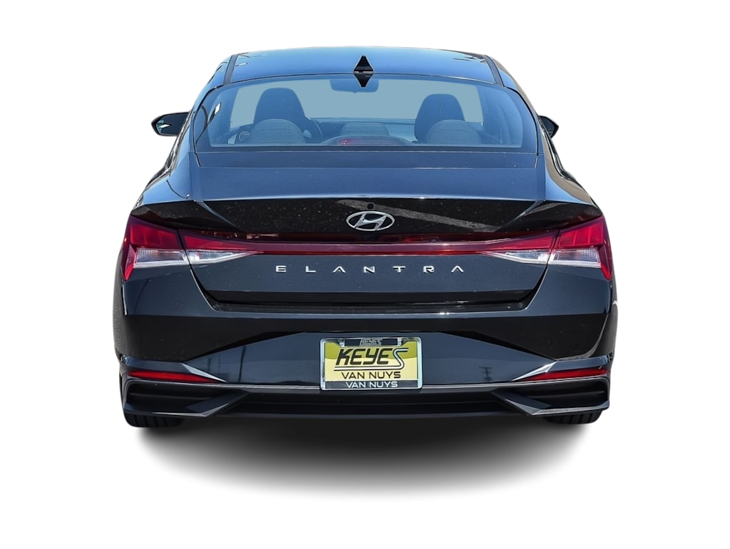 Thumbnail: 2023 Hyundai Elantra - 4