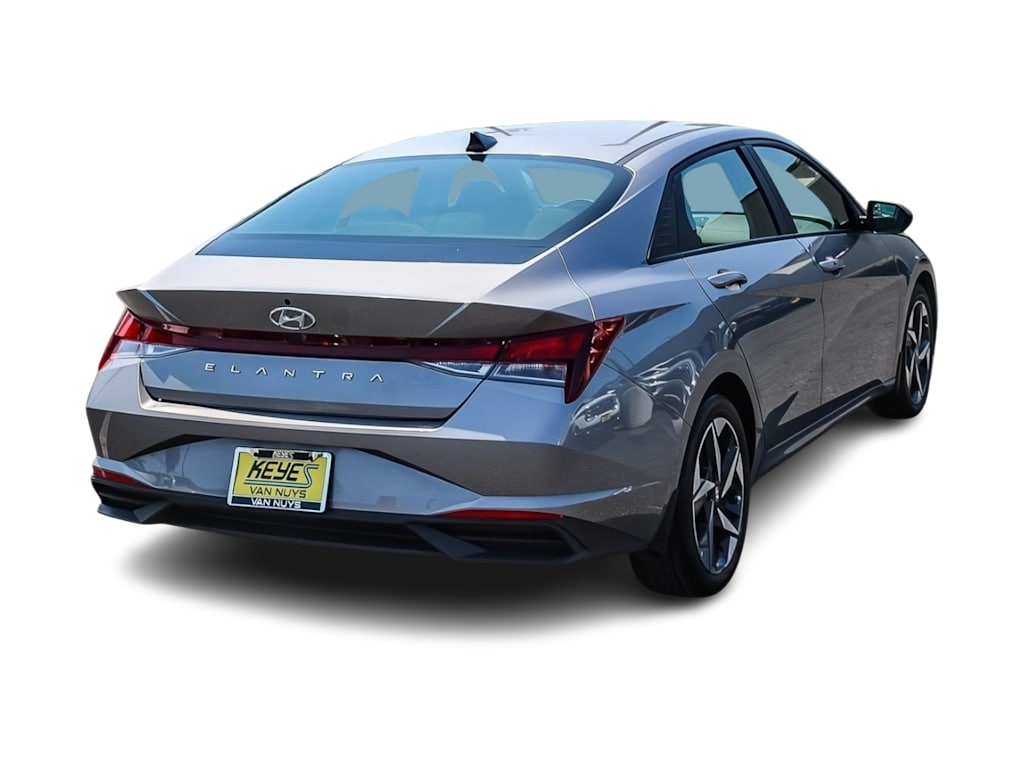 Thumbnail: 2023 Hyundai Elantra - 18