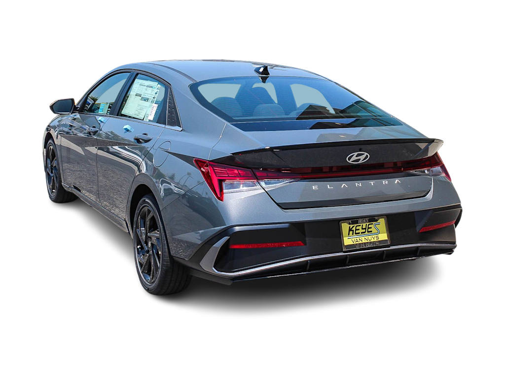 Thumbnail: 2026 Hyundai Elantra - 3