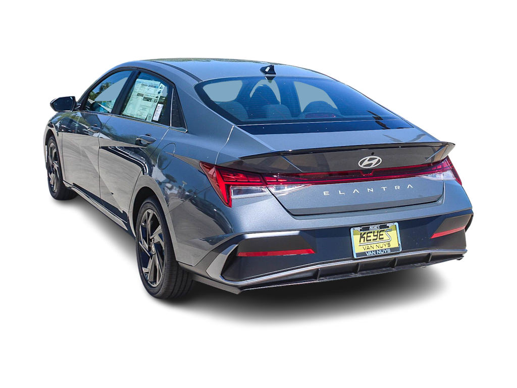 Thumbnail: 2026 Hyundai Elantra - 3