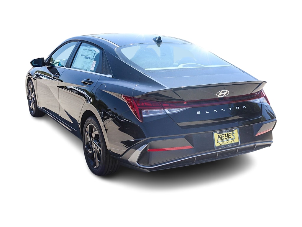 Thumbnail: 2026 Hyundai Elantra - 3
