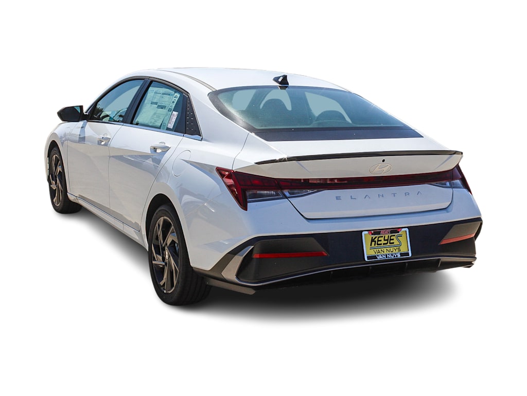 Thumbnail: 2026 Hyundai Elantra - 3