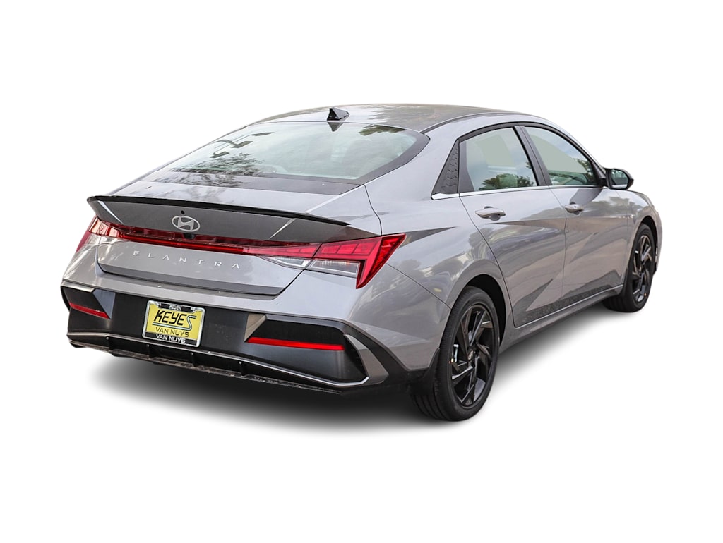 Thumbnail: 2026 Hyundai Elantra - 18