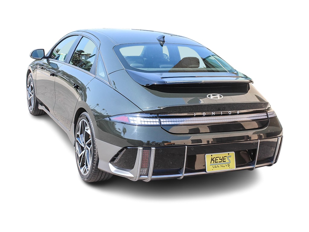 Thumbnail: 2023 Hyundai Ioniq 6 - 3
