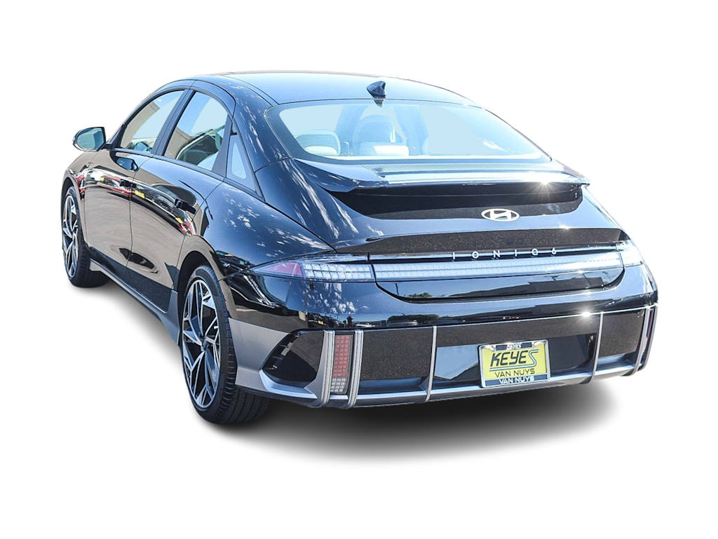 Thumbnail: 2023 Hyundai Ioniq 6 - 3