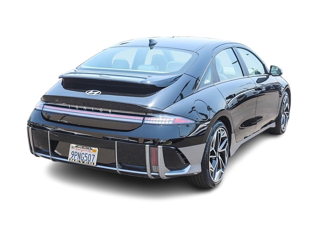 Thumbnail: 2023 Hyundai Ioniq 6 - 19