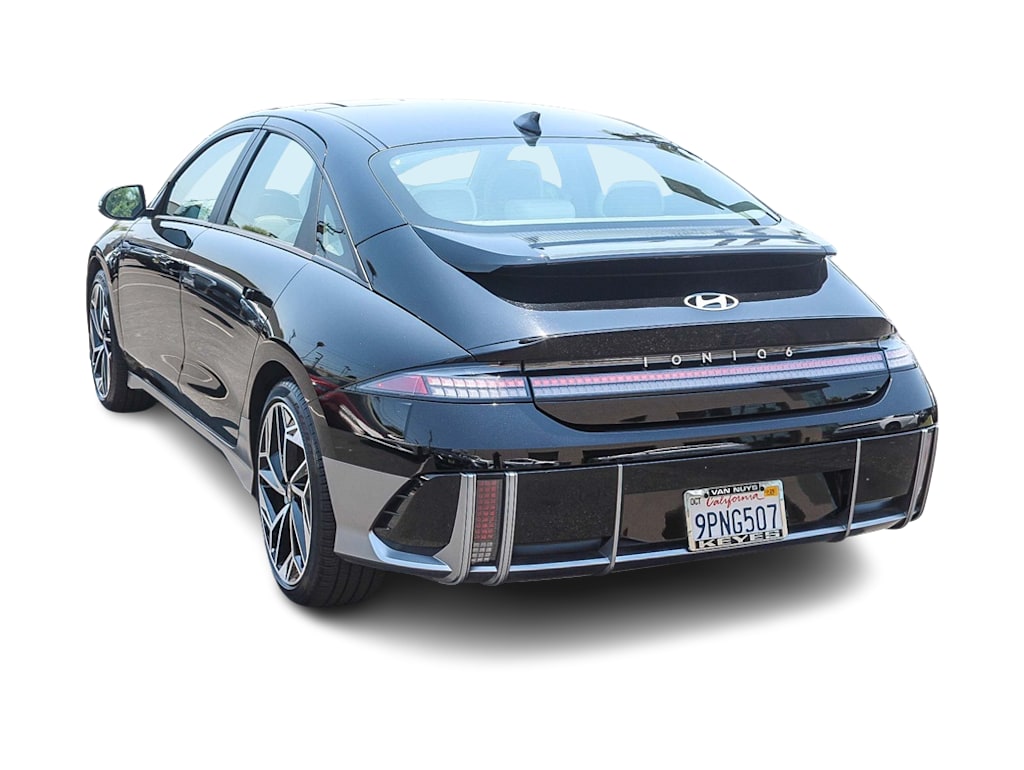 Thumbnail: 2023 Hyundai Ioniq 6 - 3