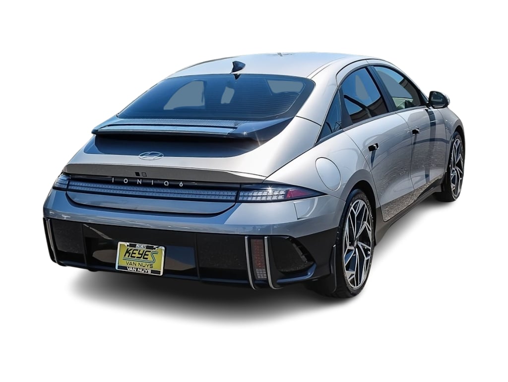 Thumbnail: 2023 Hyundai Ioniq 6 - 18