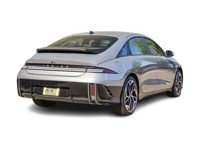 Thumbnail: 2023 Hyundai Ioniq 6 - 16