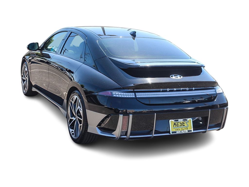Thumbnail: 2023 Hyundai Ioniq 6 - 3