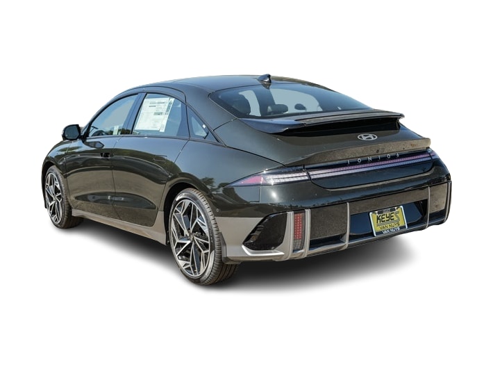 Thumbnail: 2023 Hyundai Ioniq 6 - 4