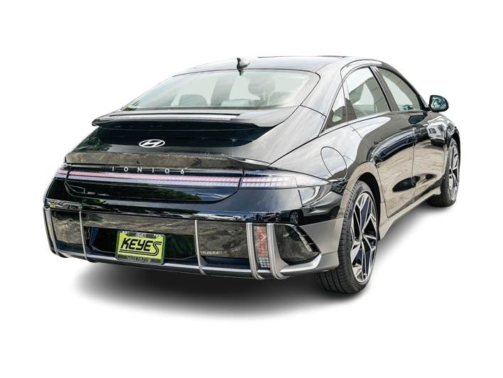 Thumbnail: 2023 Hyundai Ioniq 6 - 15