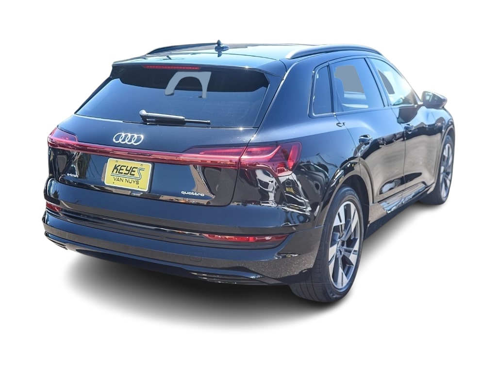 Thumbnail: 2021 Audi e-tron - 19
