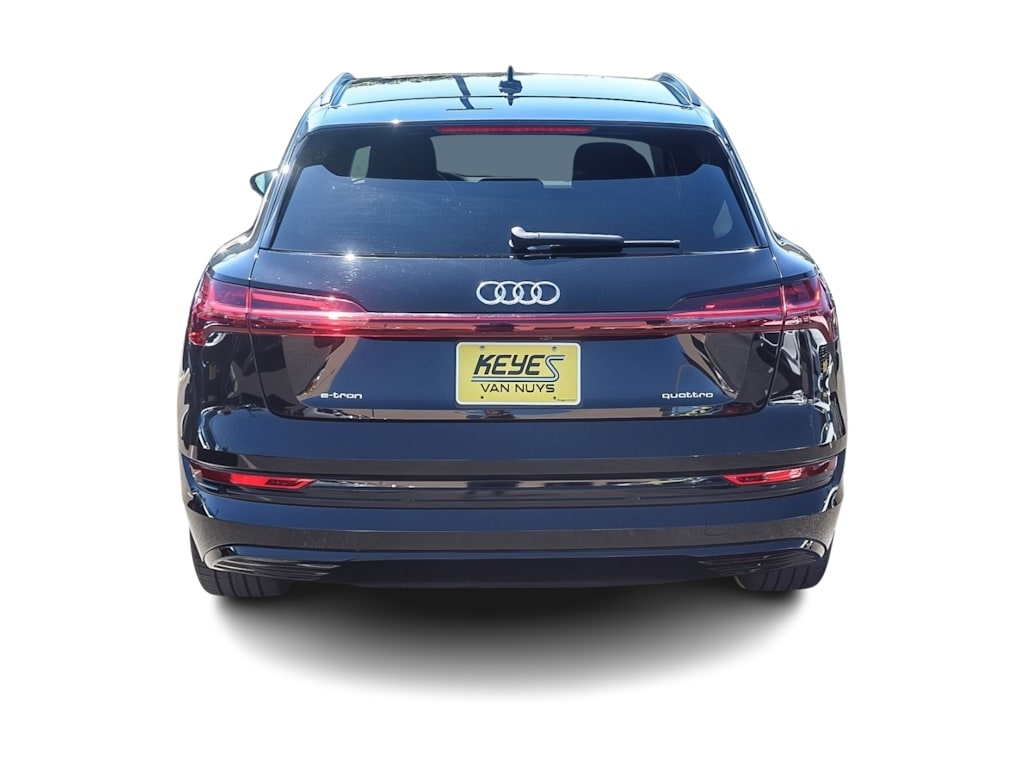 Thumbnail: 2021 Audi e-tron - 4