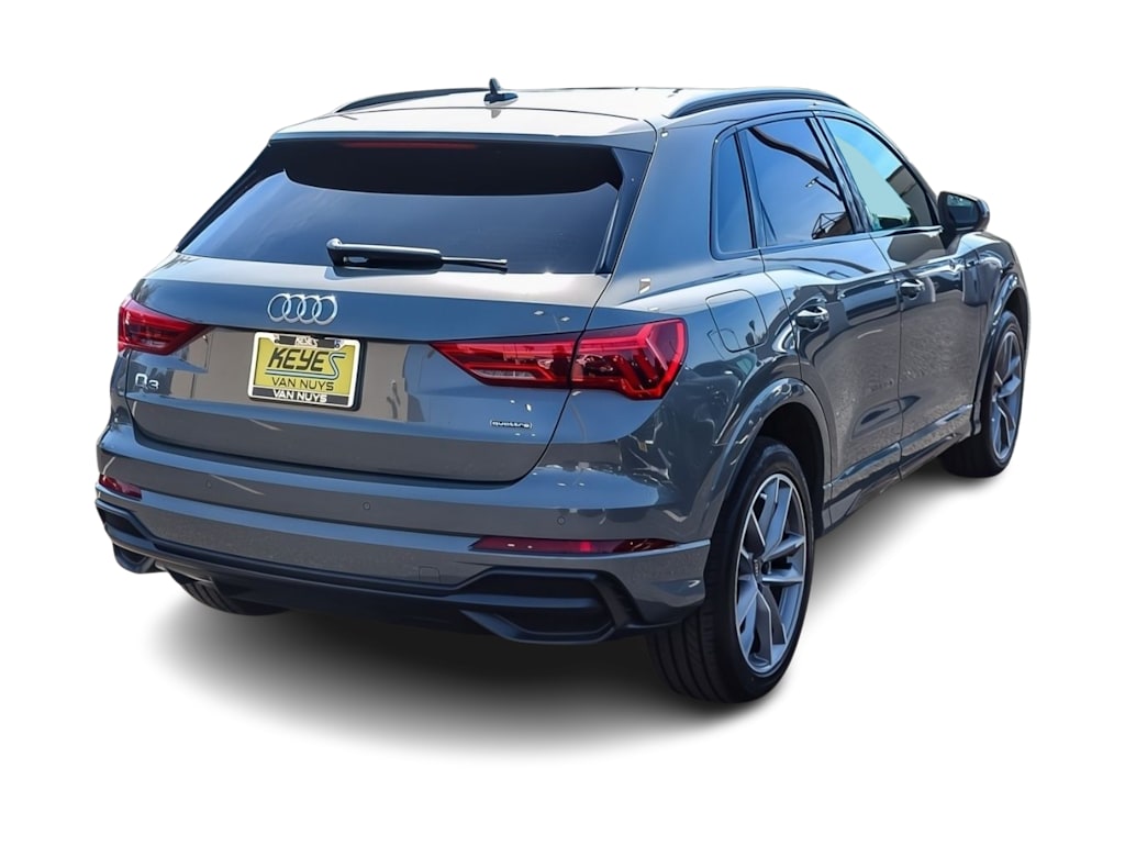 Thumbnail: 2022 Audi Q3 - 20