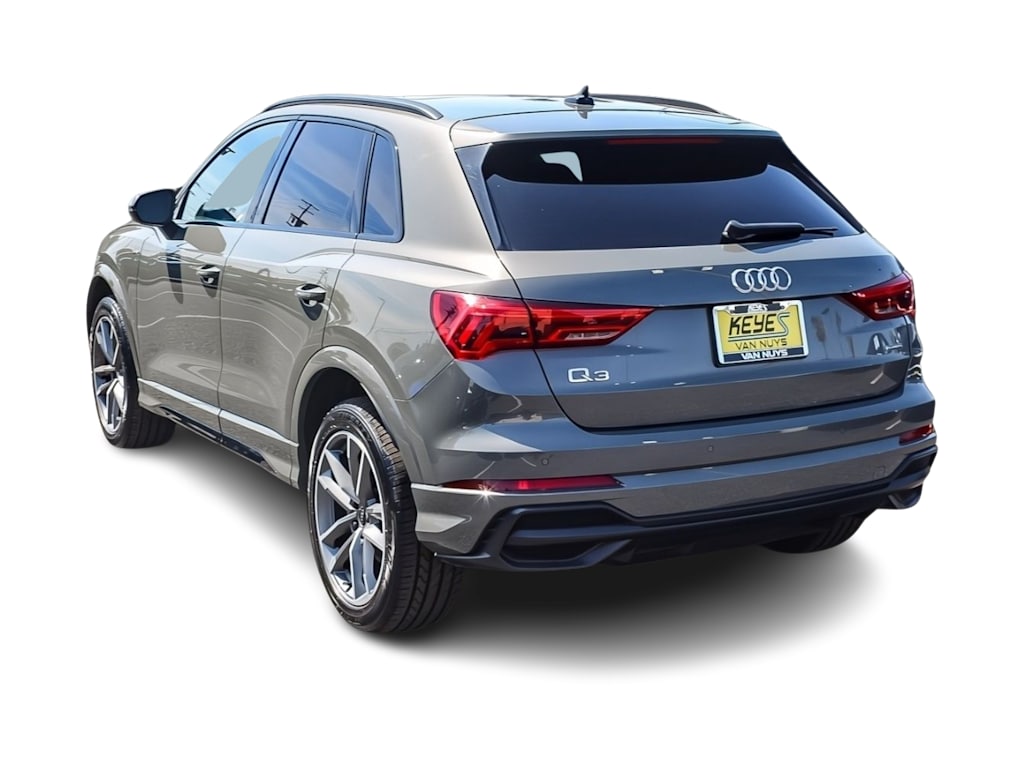 Thumbnail: 2022 Audi Q3 - 3