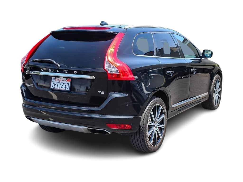 Thumbnail: 2016 Volvo XC60 - 17