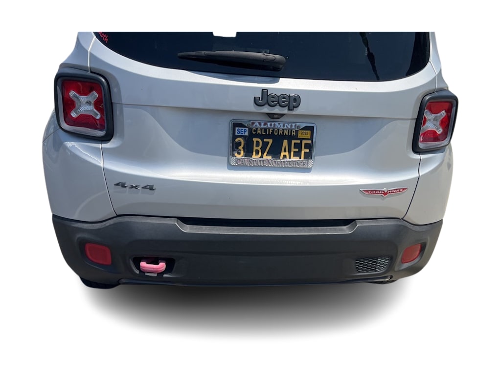 Thumbnail: 2015 Jeep Renegade - 17
