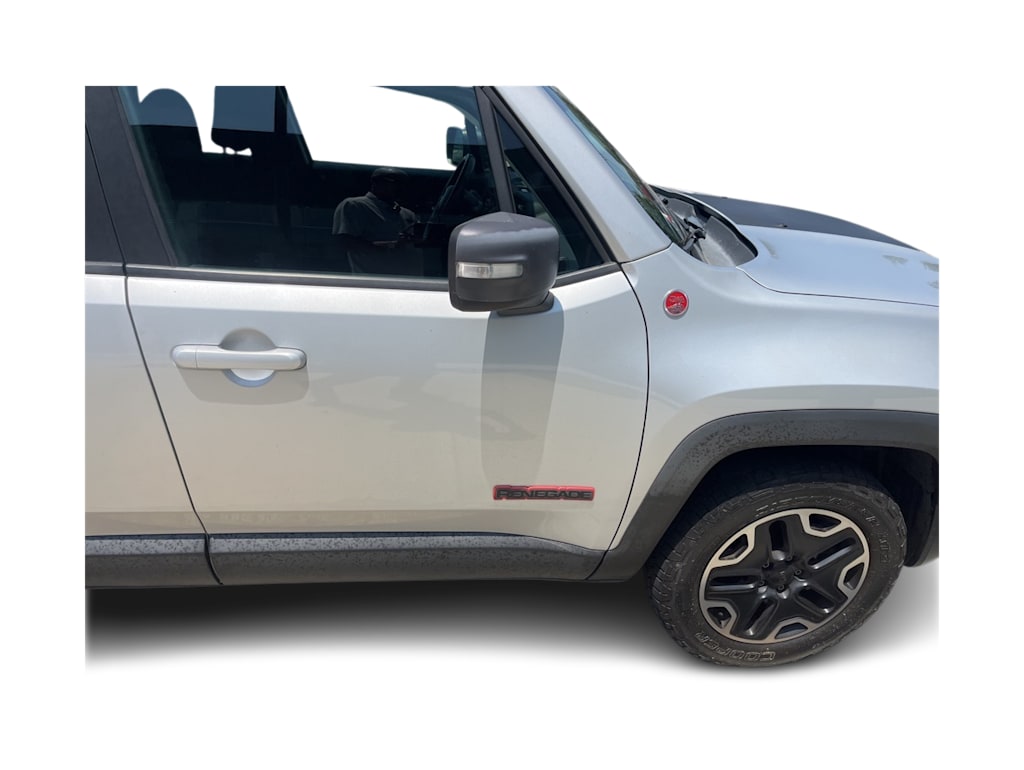 Thumbnail: 2015 Jeep Renegade - 24