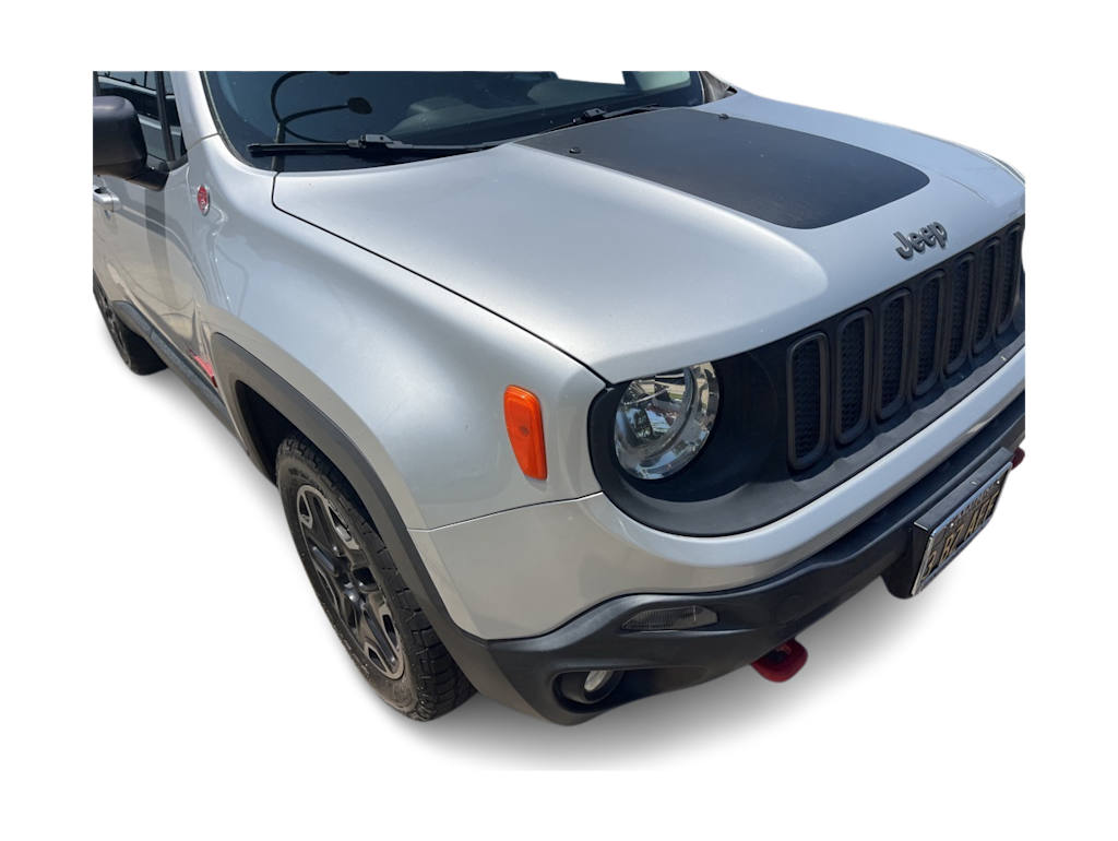 Thumbnail: 2015 Jeep Renegade - 27