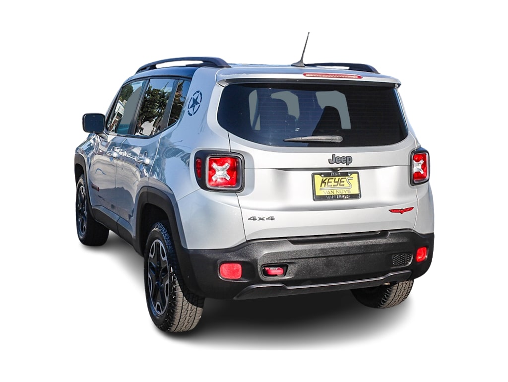 Thumbnail: 2015 Jeep Renegade - 3