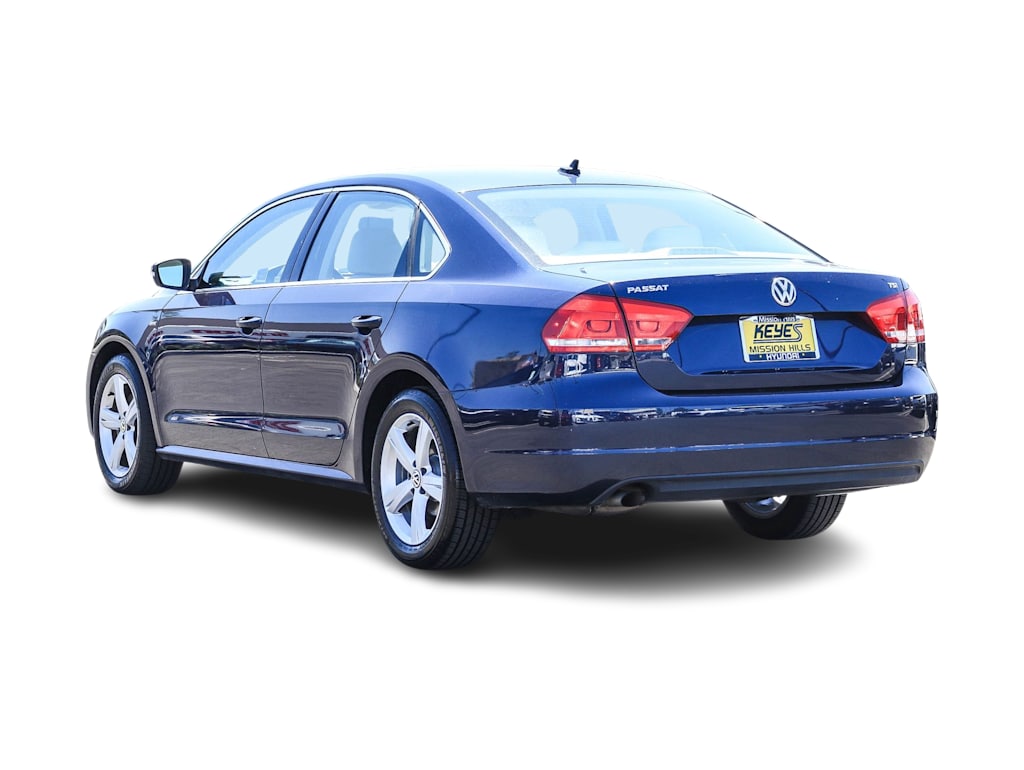 Thumbnail: 2015 Volkswagen Passat - 3