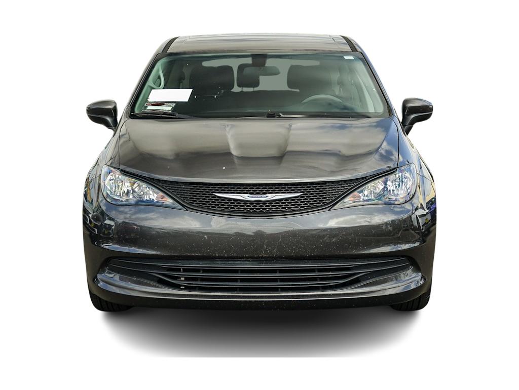 Thumbnail: 2018 Chrysler Pacifica - 4