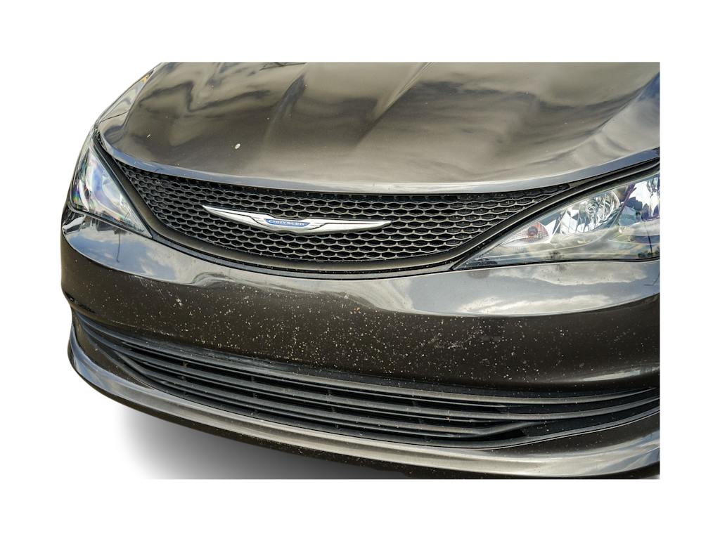 Thumbnail: 2018 Chrysler Pacifica - 12