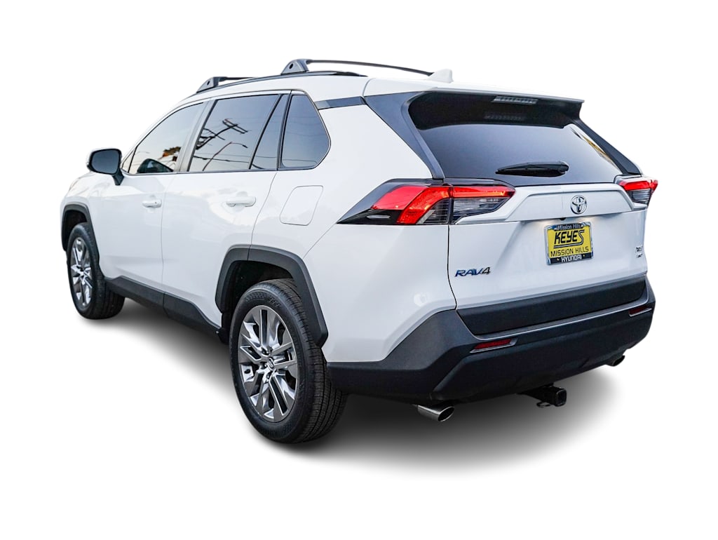 Thumbnail: 2020 Toyota RAV4 - 3