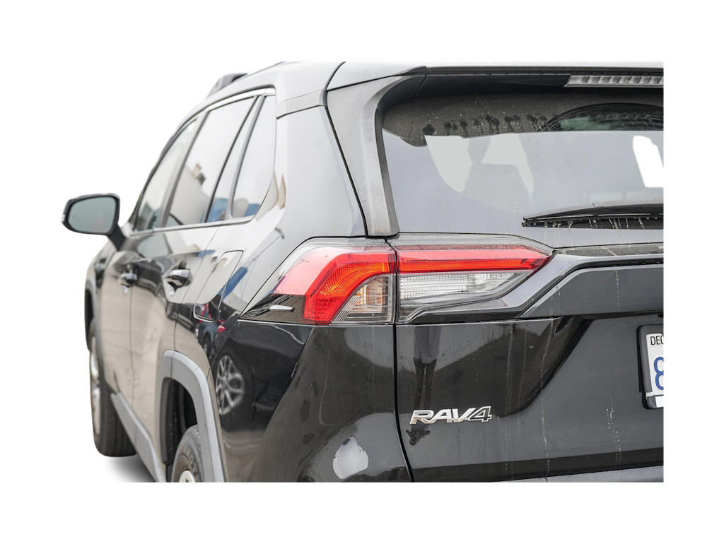 2021 Toyota RAV4 LE 19