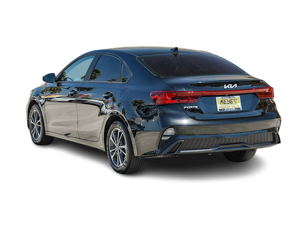 Thumbnail: 2023 Kia Forte - 3